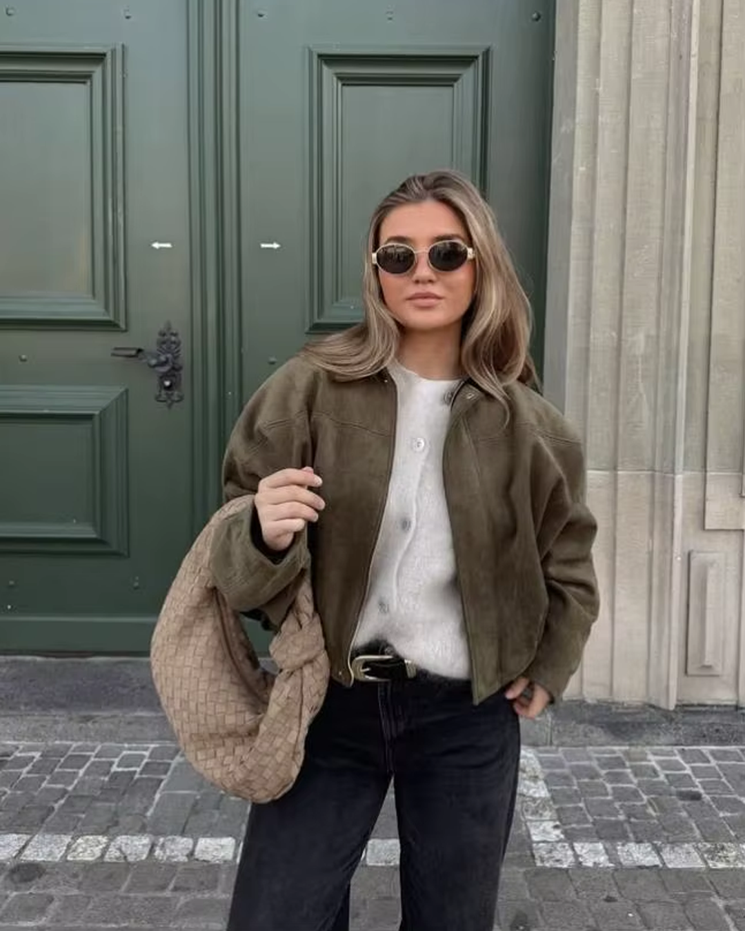 Isabella | Bomberjack